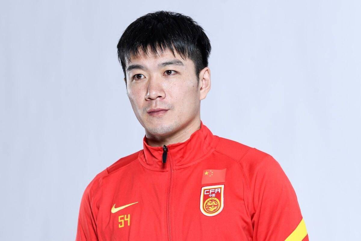  足总杯赛后走向成谜；广州队主帅复盘；媒体盛赞；控场能力受关注