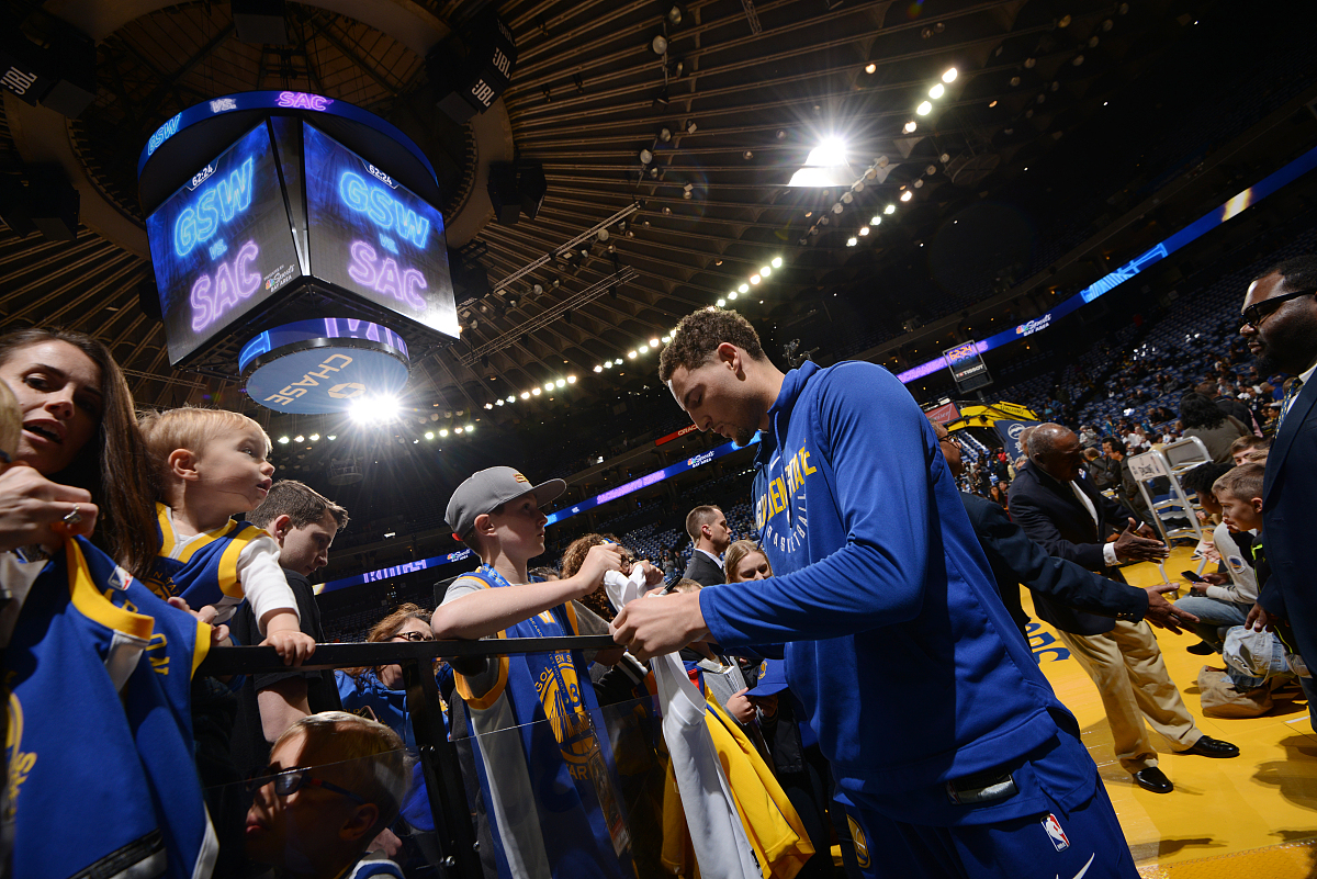 包含库里关键节点回归赛场，公牛带队取胜！的词条