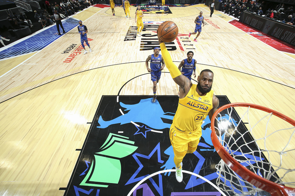 九游体育-Scout连续十二场比赛得分超过精彩发挥，湖人挑战极限！的简单介绍